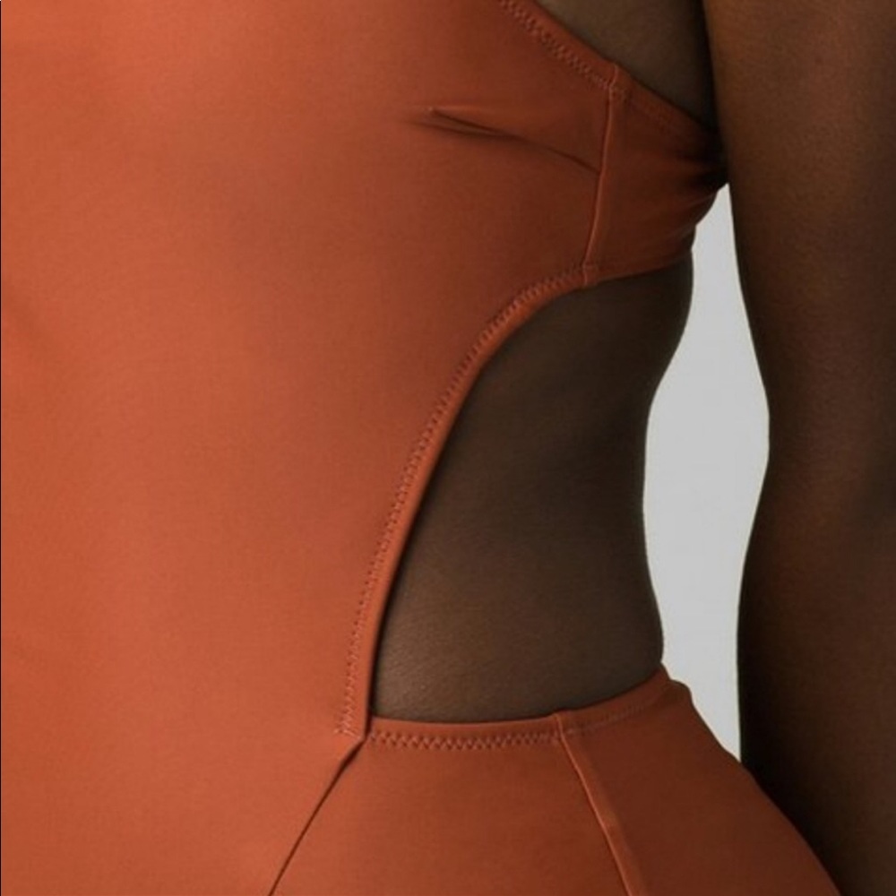 EXCELLENT CONDITION PRANA ONE PIECE SWIMSUIT - Picture 4 of 8